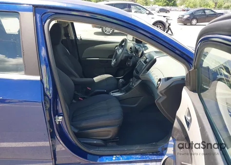 2013 Chevrolet Sonic Lt Auto z USA, uszkodzony, nr VIN 1G1JC6SH5D4196087